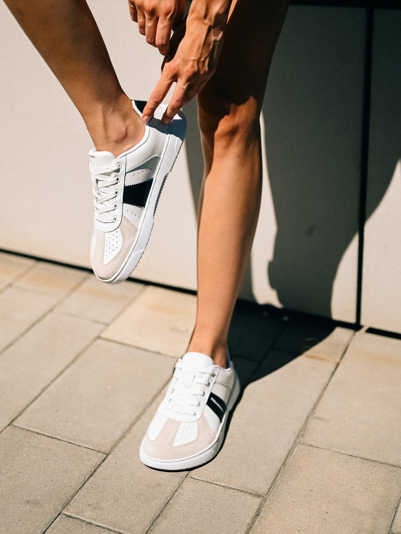 Barfuß-Sneaker Barebarics Icara – Weiß und Beige