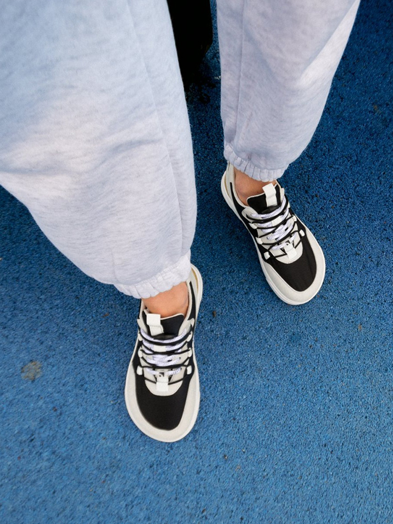 Barfuß-Sneaker Barebarics Revive - Hellgrau & Schwarz