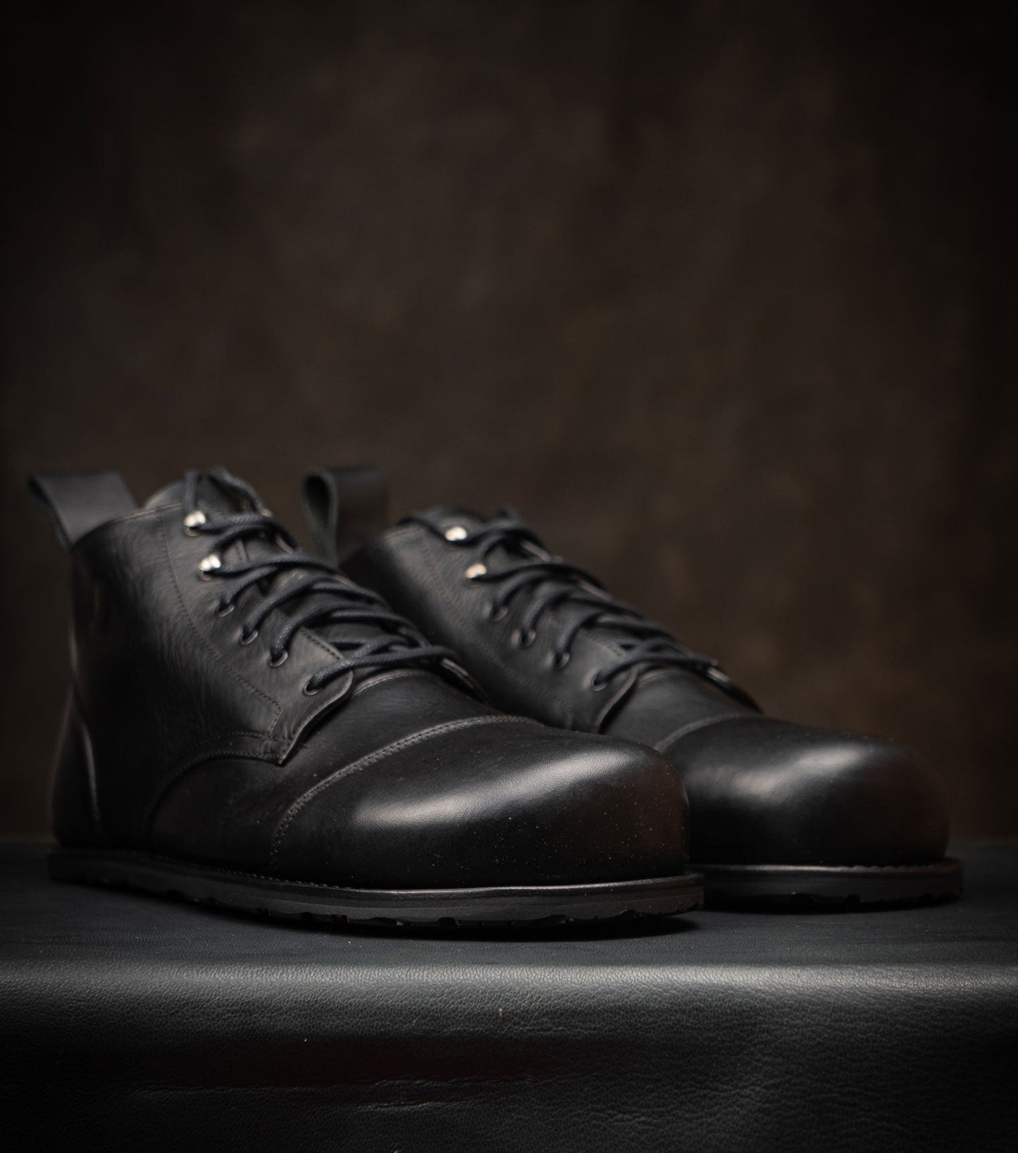 Barefoot Safety Carpenters boots by Gaucho Ninja Barefoot Work Boots with Safety Caps