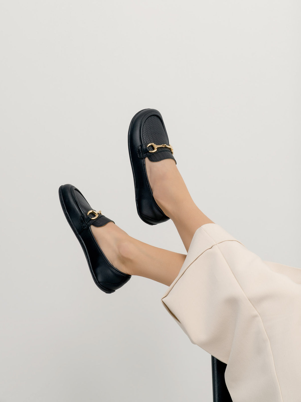 Barefoot Moccasins Be Lenka Divella - Black & Gold