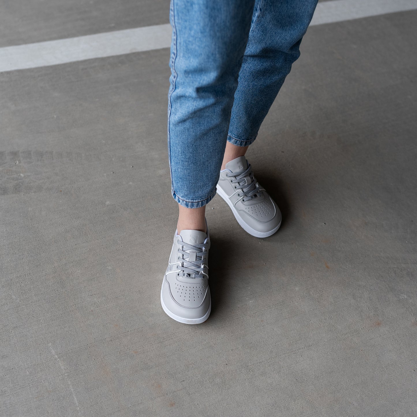 Baskets pieds nus Barebarics Arise - Gris clair