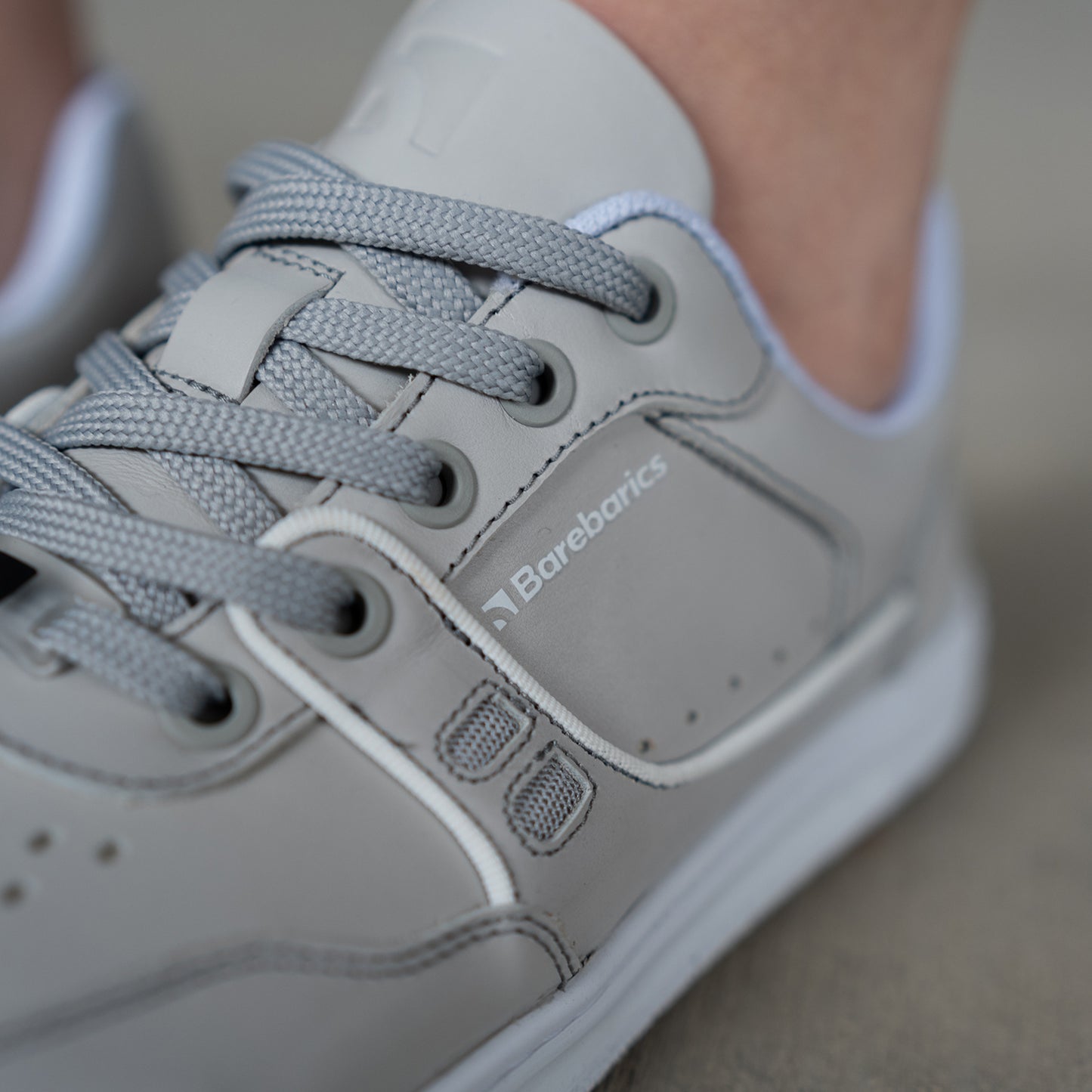 Baskets pieds nus Barebarics Arise - Gris clair
