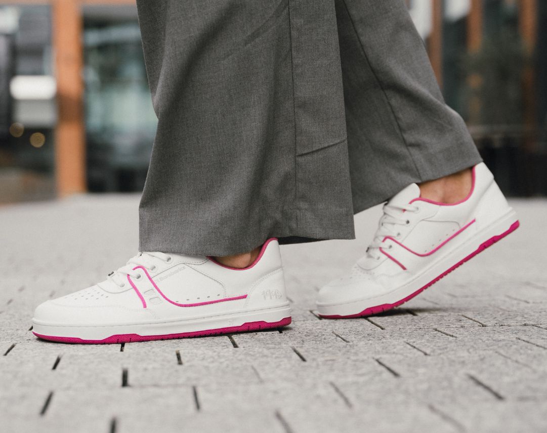 Baskets pieds nus Barebarics Arise - Blanc et rose framboise