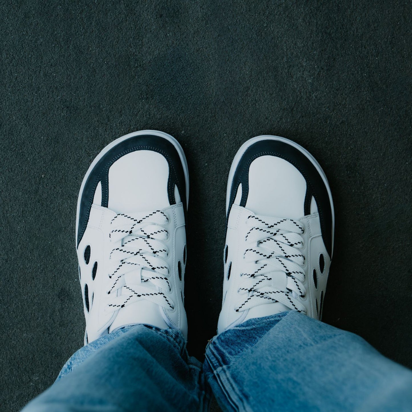 Baskets pieds nus Barebarics Fusion - Blanc et anthracite