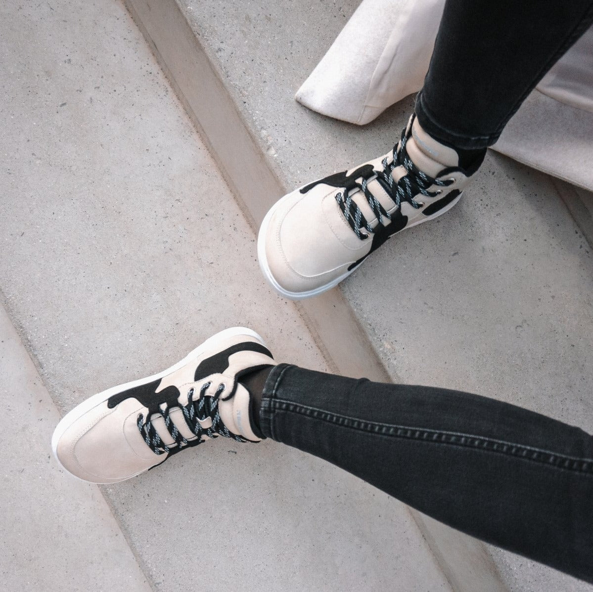 Baskets pieds nus Barebarics Lynx - Beige et blanc