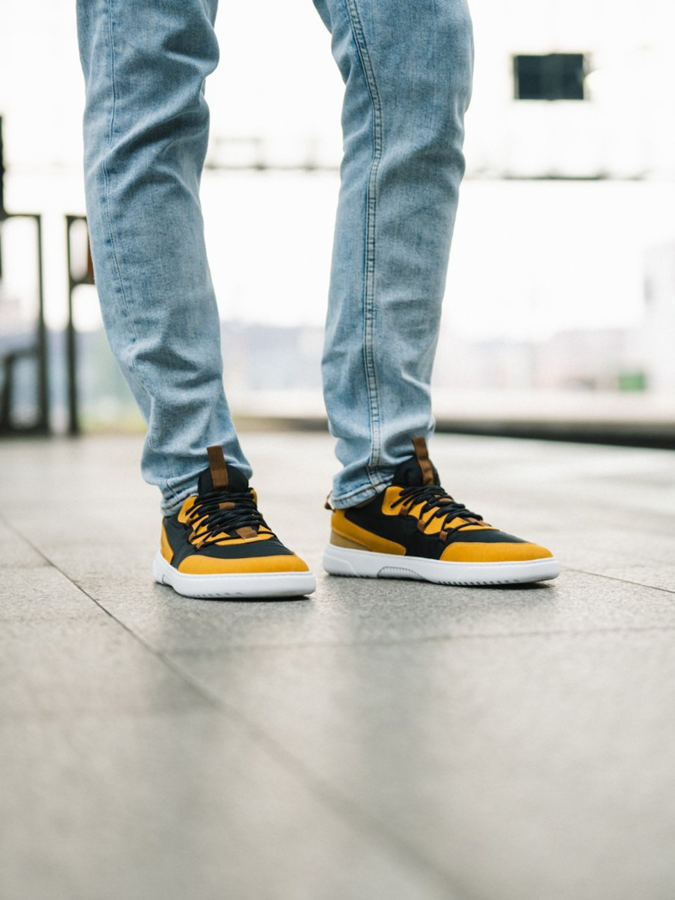 Baskets pieds nus Barebarics Revive - Jaune doré et noir