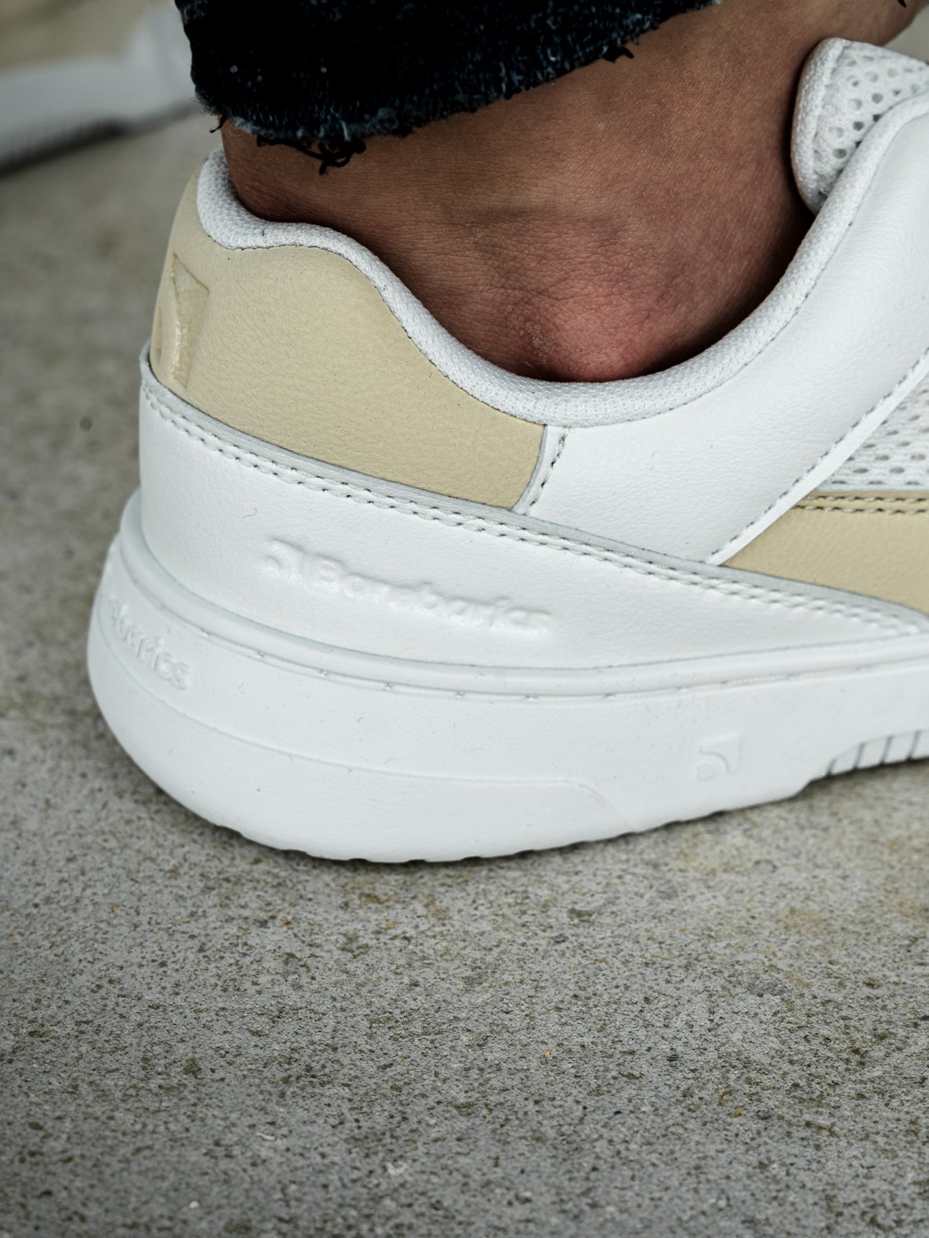 Barefoot Sneakers Barebarics Vaporo - White & Beige