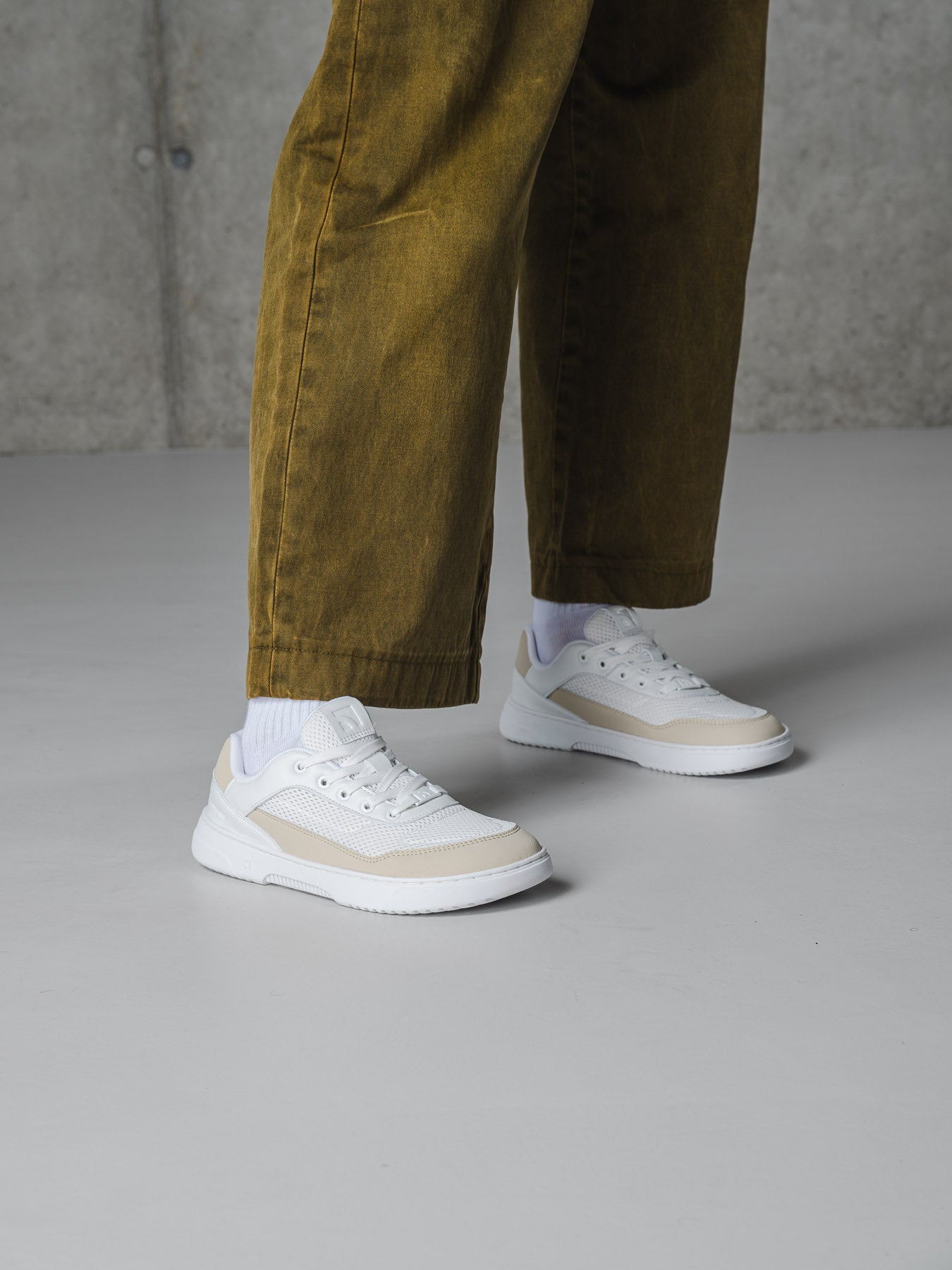 Barefoot Sneakers Barebarics Vaporo - White & Beige