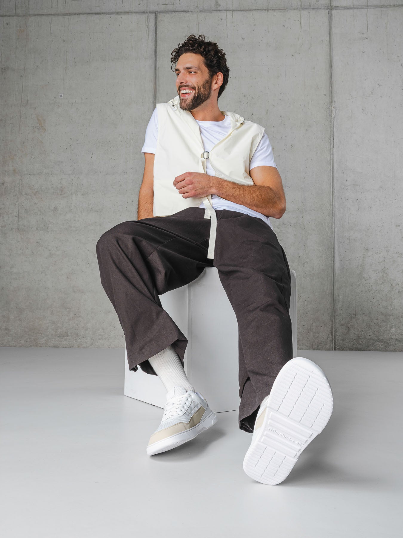 Barefoot Sneakers Barebarics Vaporo - White & Beige