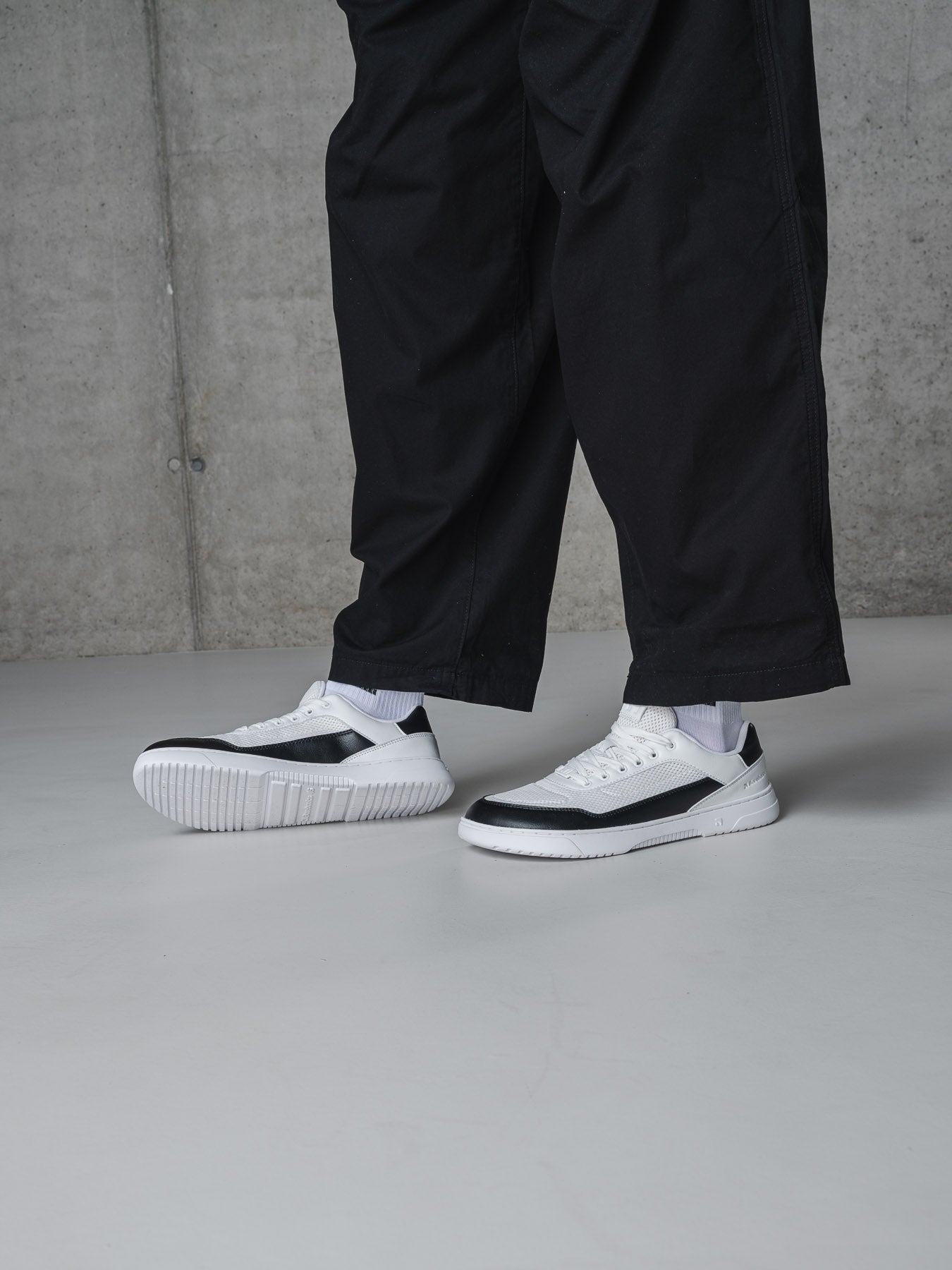 Barefoot Sneakers Barebarics Vaporo - White & Black