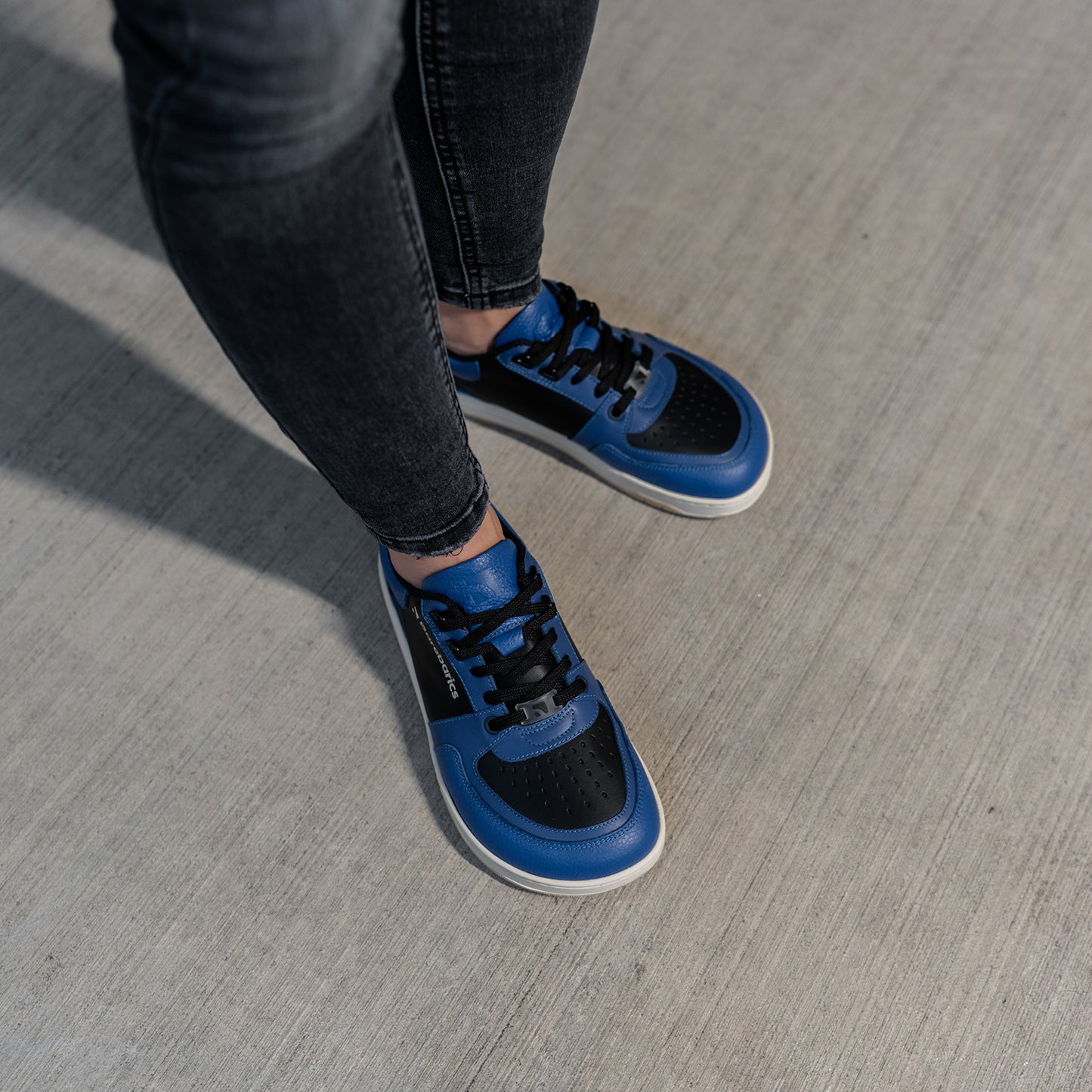 Baskets pieds nus Barebarics Wave - Noir et bleu