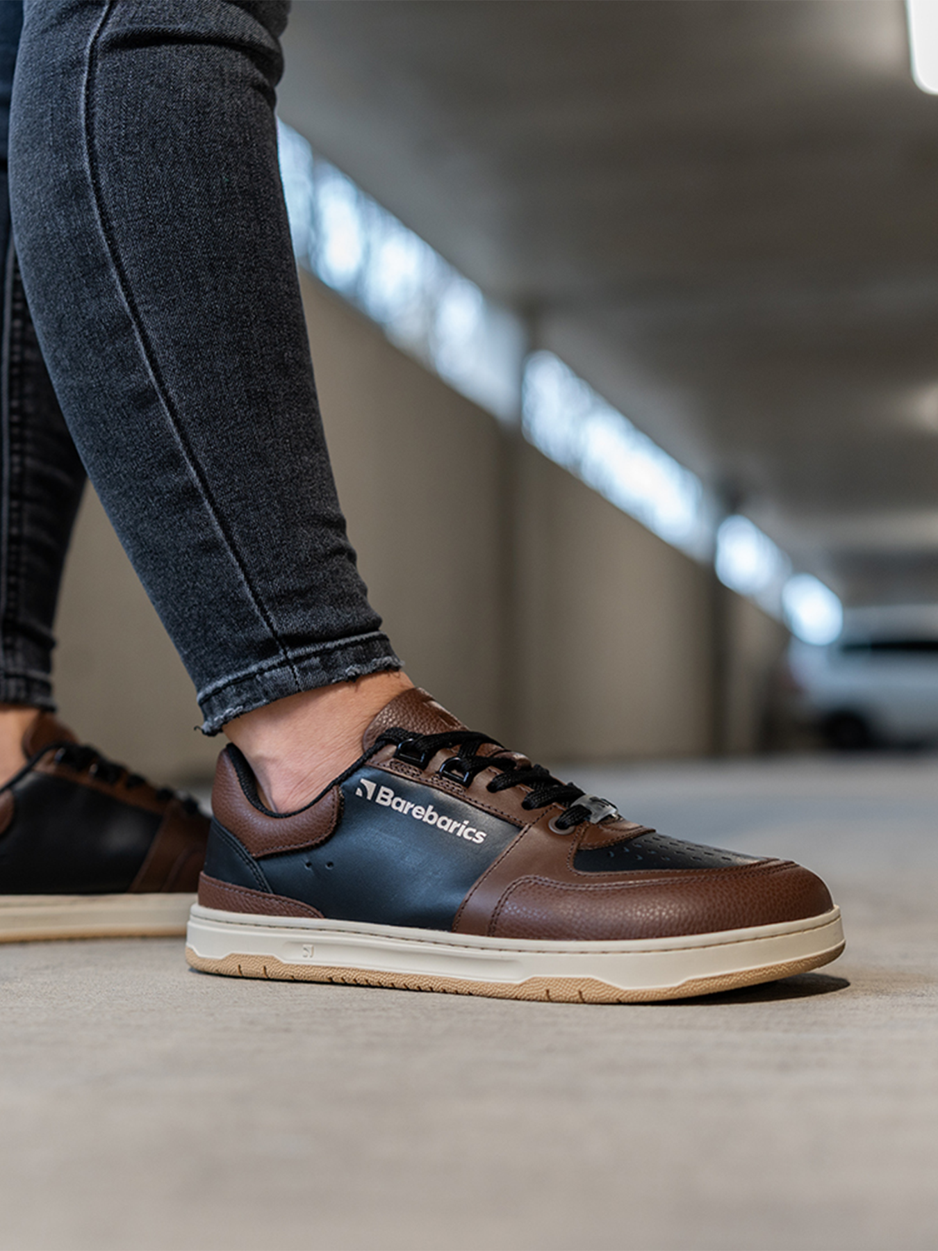 Baskets pieds nus Barebarics Wave - Noir et marron foncé