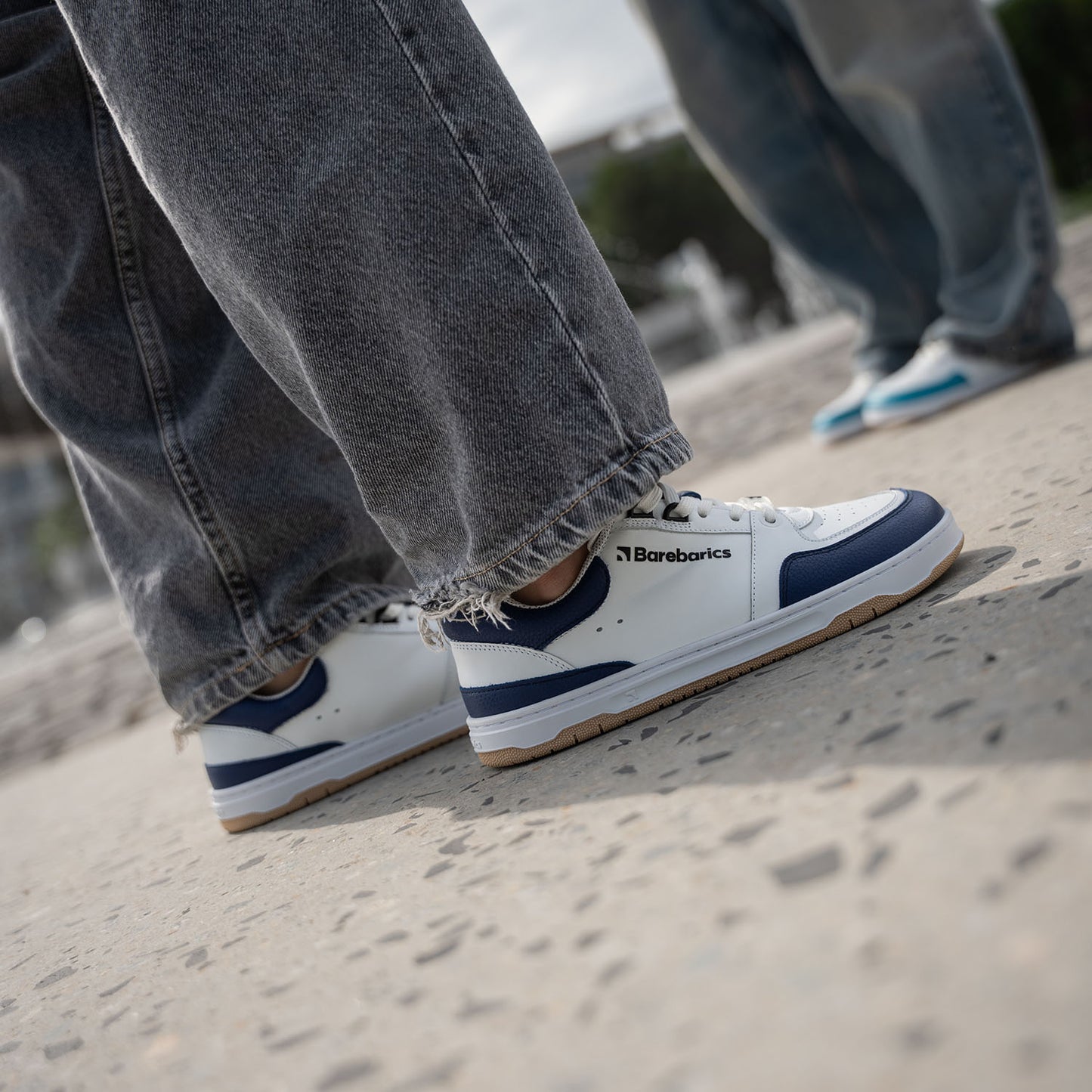 Baskets pieds nus Barebarics Wave - Blanc et bleu foncé