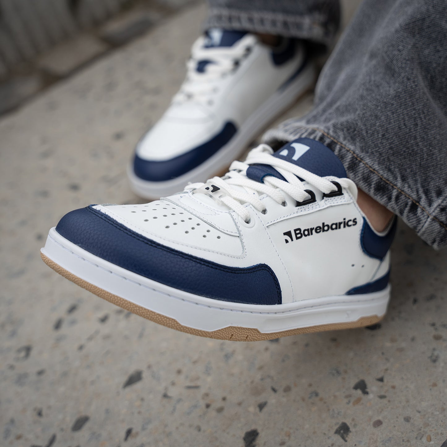 Baskets pieds nus Barebarics Wave - Blanc et bleu foncé