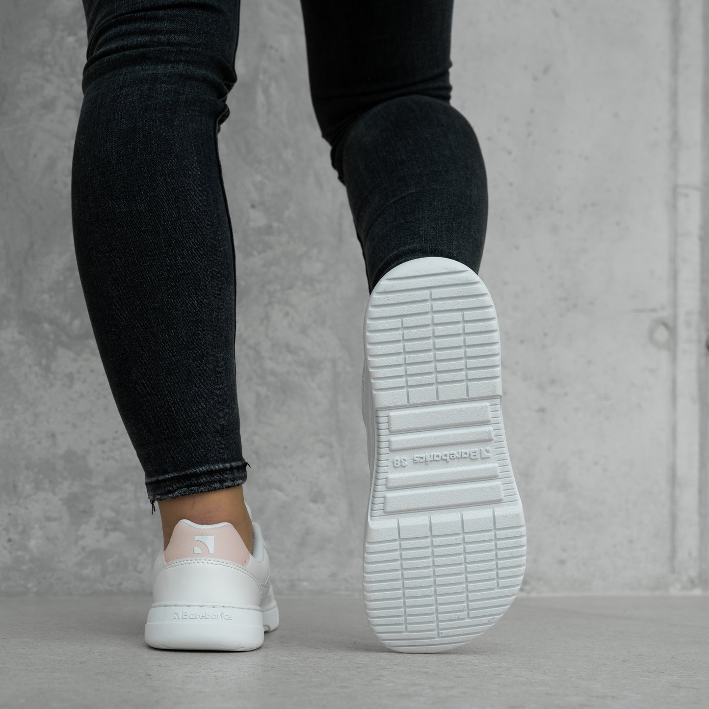 Baskets pieds nus Barebarics Zing - Fresh - Blanc et rose corail