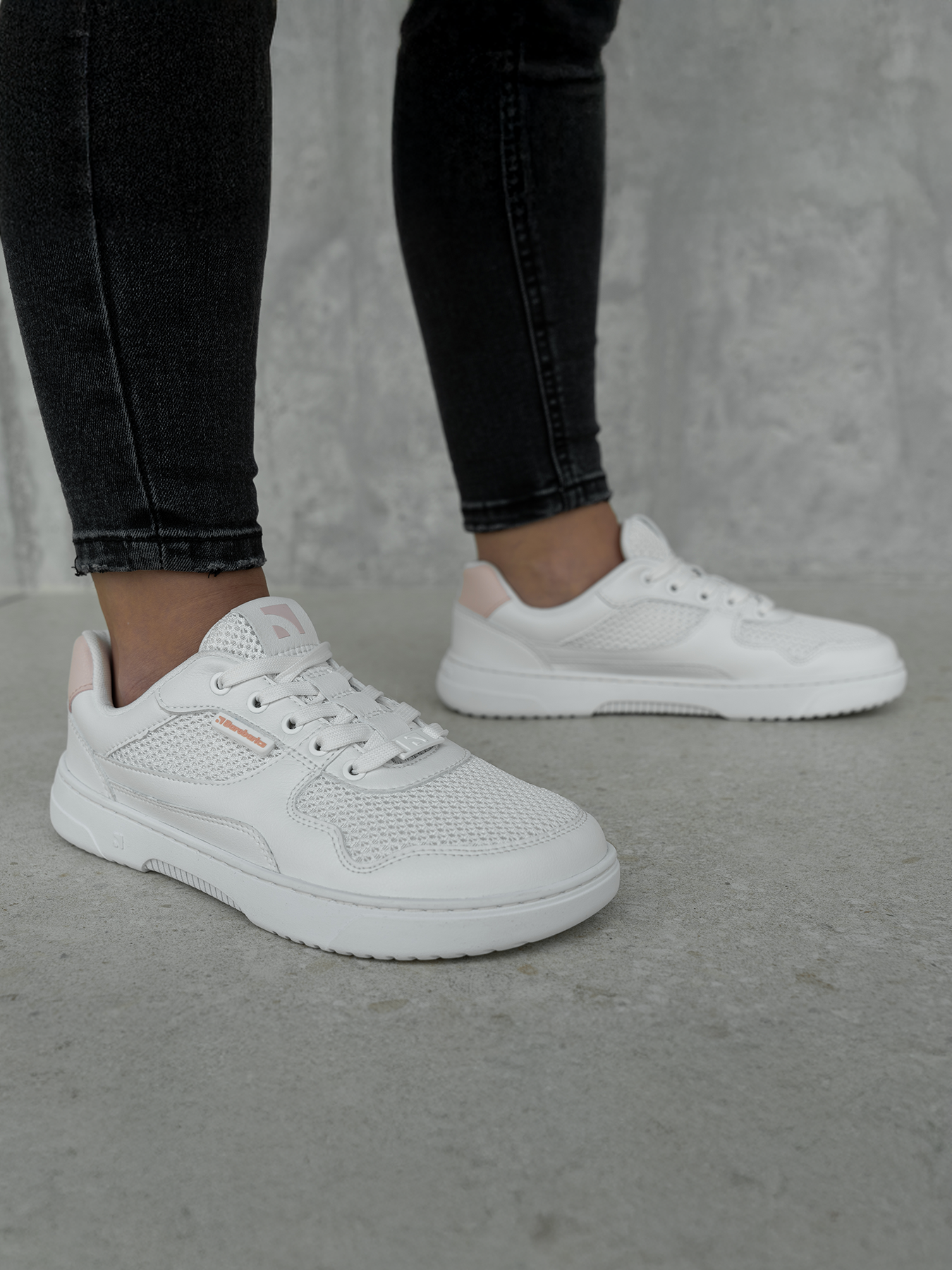 Baskets pieds nus Barebarics Zing - Fresh - Blanc et rose corail