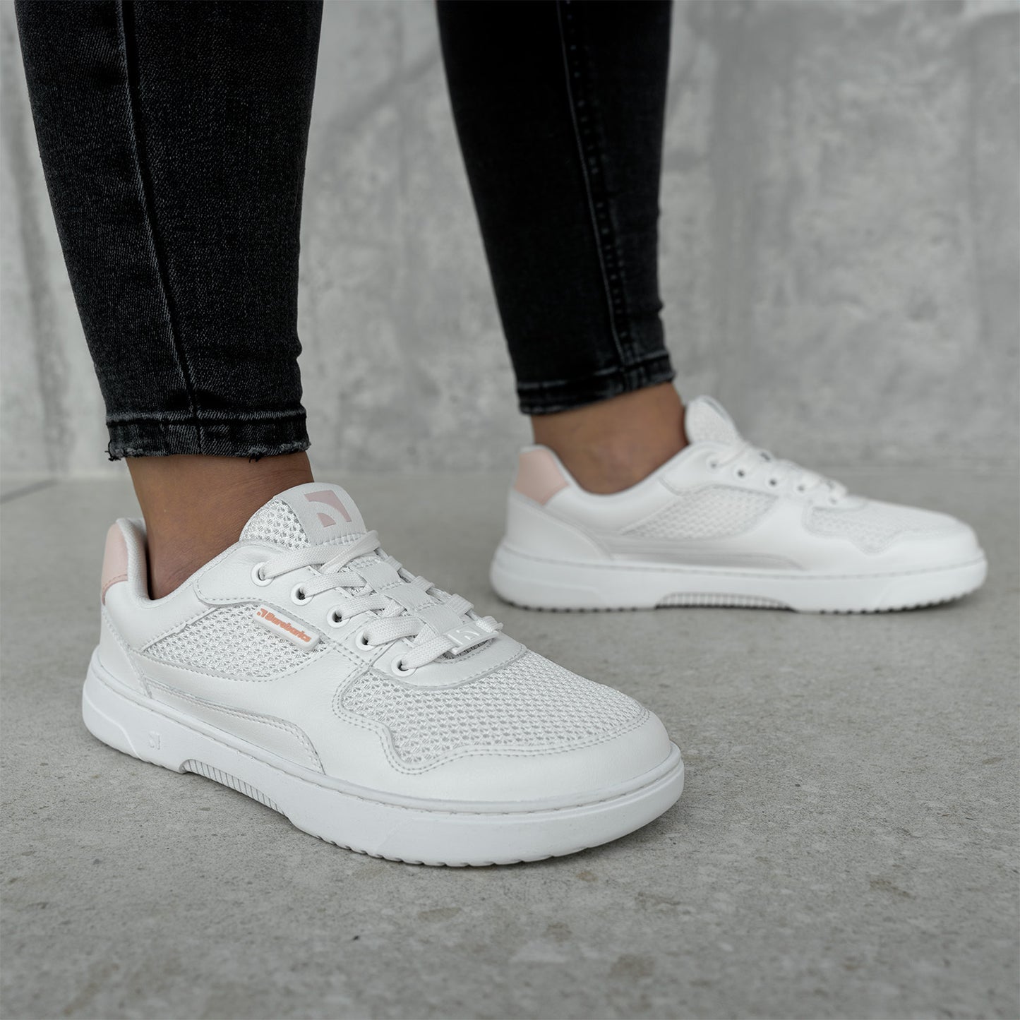 Baskets pieds nus Barebarics Zing - Fresh - Blanc et rose corail