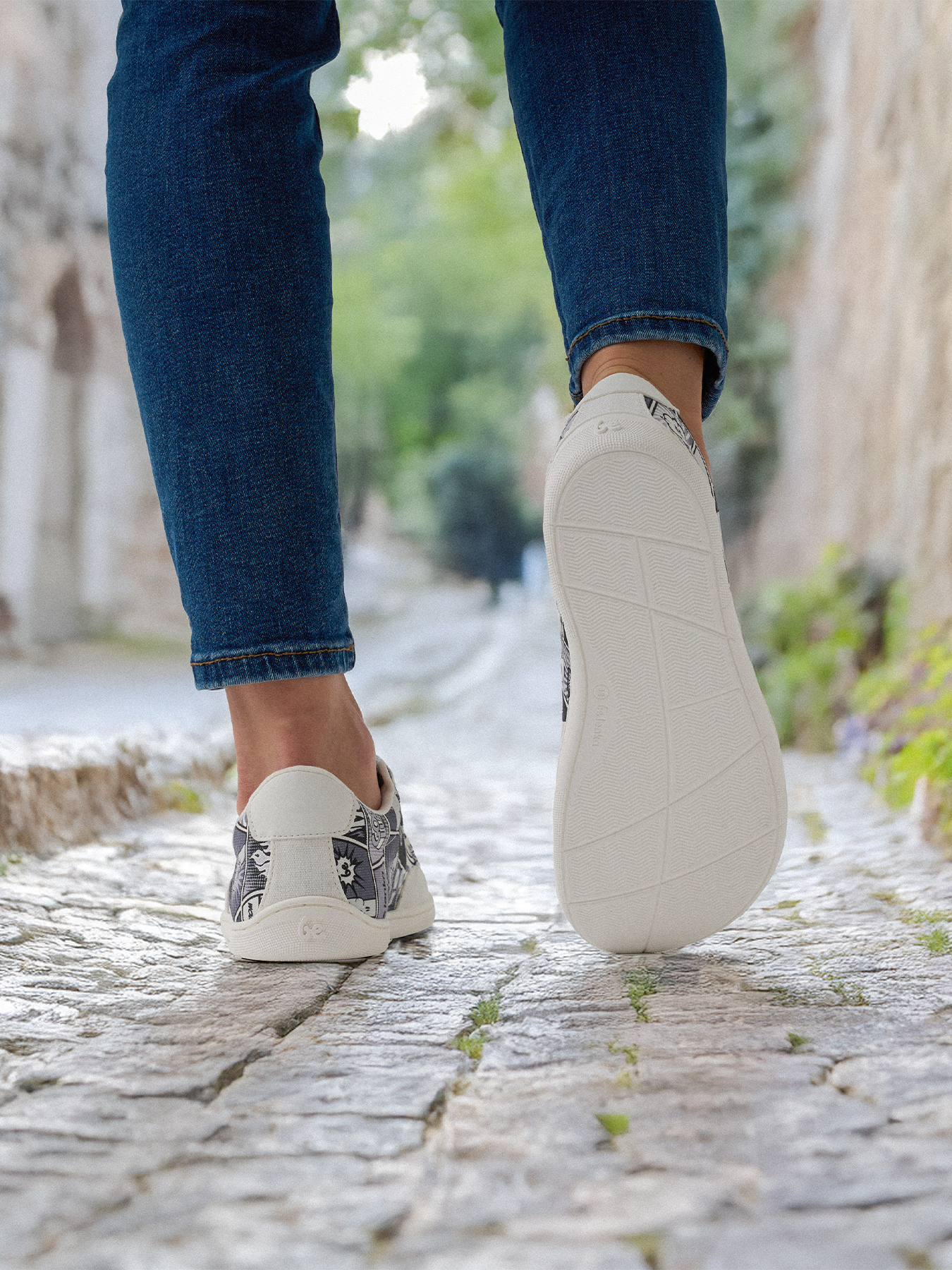 Barefoot Sneakers Be Lenka Rebound - Comics Black & White