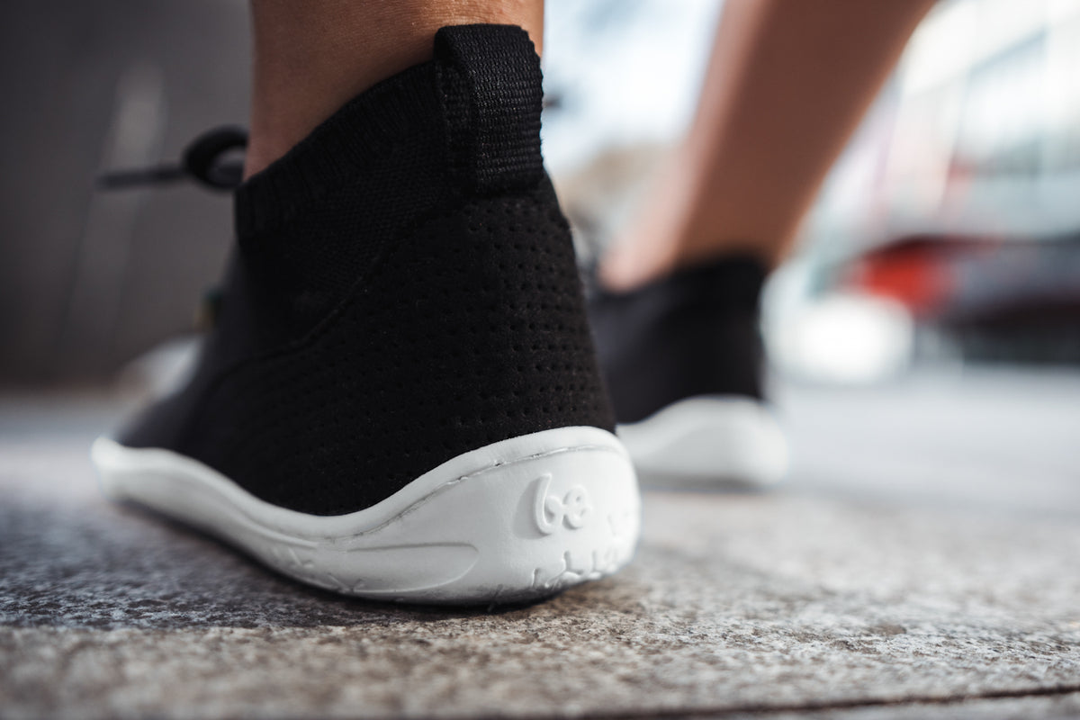 Barefoot Sneakers - Be Lenka Stride - Black & White