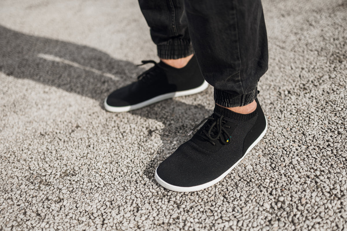Barefoot Sneakers - Be Lenka Stride - Black & White