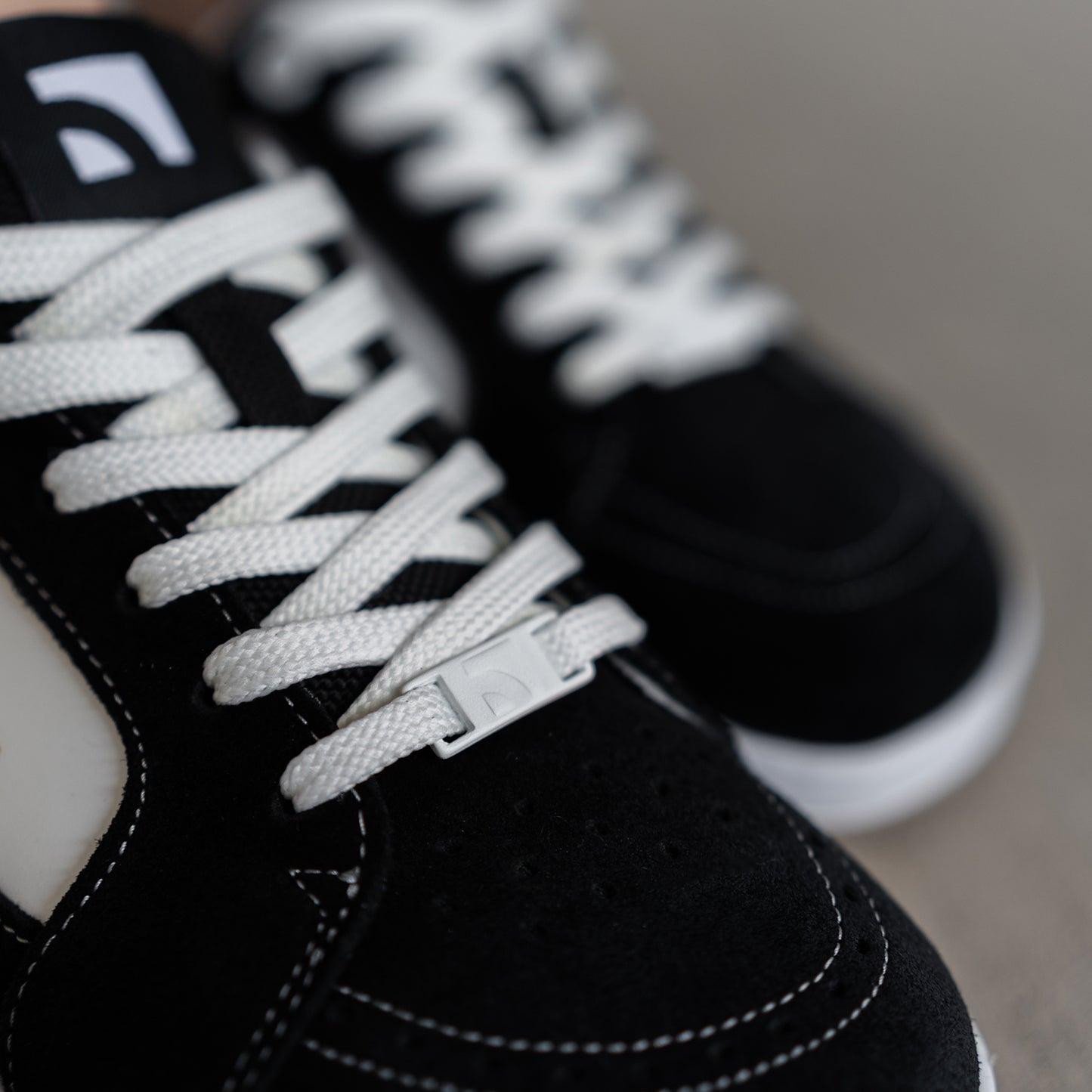 Chaussures pieds nus Barebarics Legend - Noir et blanc