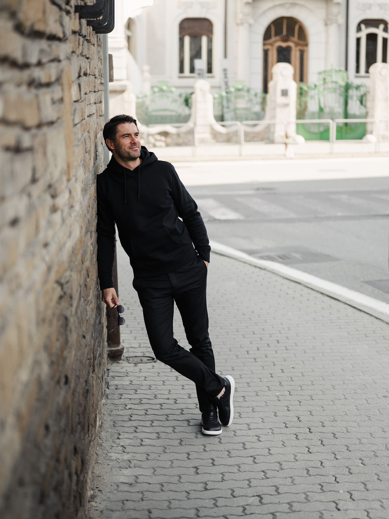 Sweat à capuche pour homme Be Lenka Essentials - Noir
